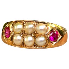 Bague Victorienne ancienne en or 15 carats:: rubis et perle