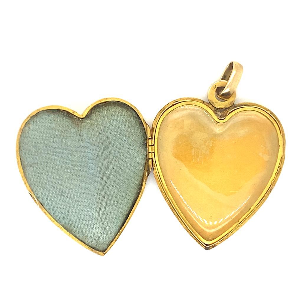 Victorien Pendentif médaillon victorien en or jaune 15 carats en forme de cœur  en vente