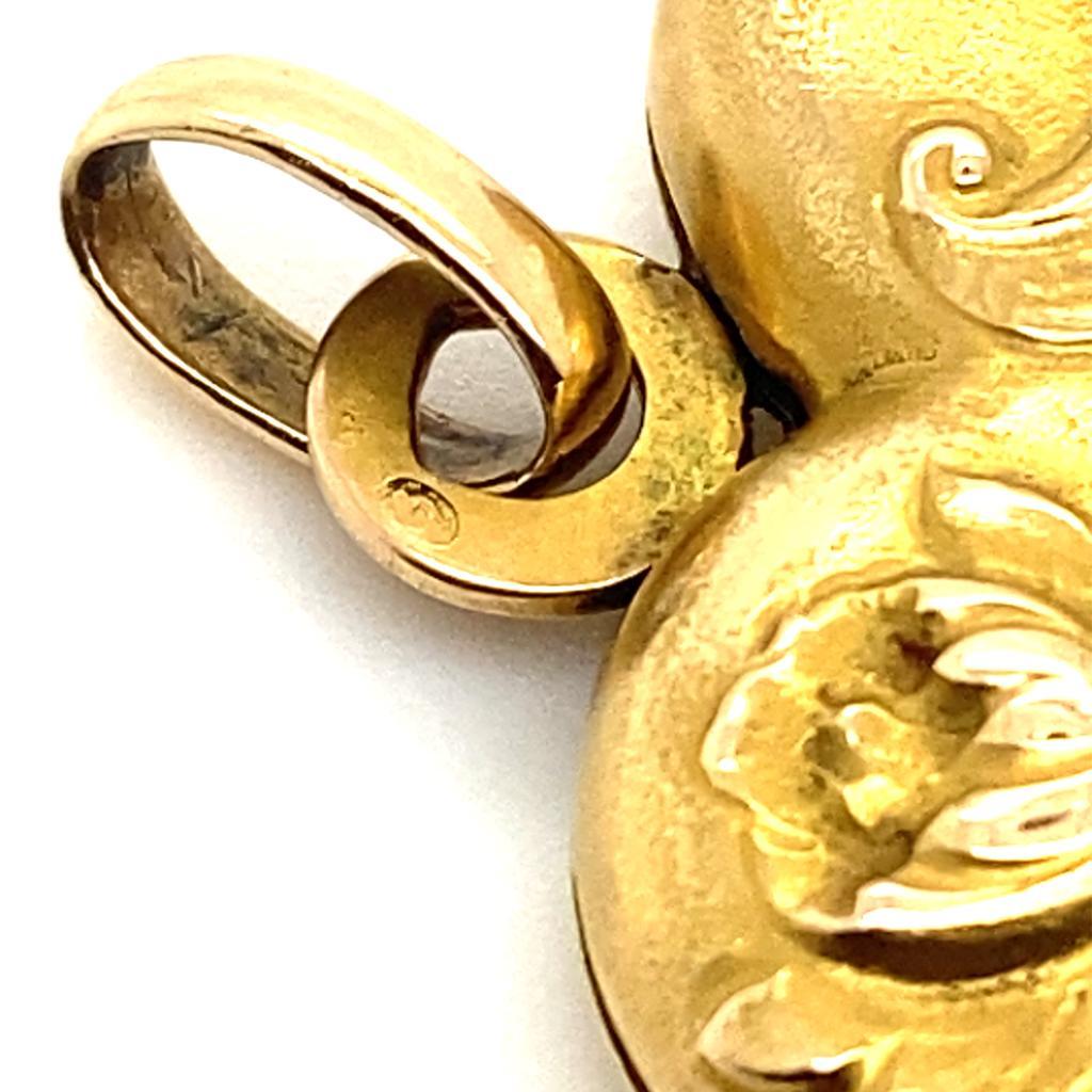 Pendentif médaillon victorien en or jaune 15 carats en forme de cœur  en vente 4