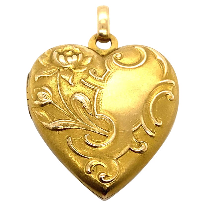 Ciondolo vittoriano a forma di cuore in oro giallo a 15 carati