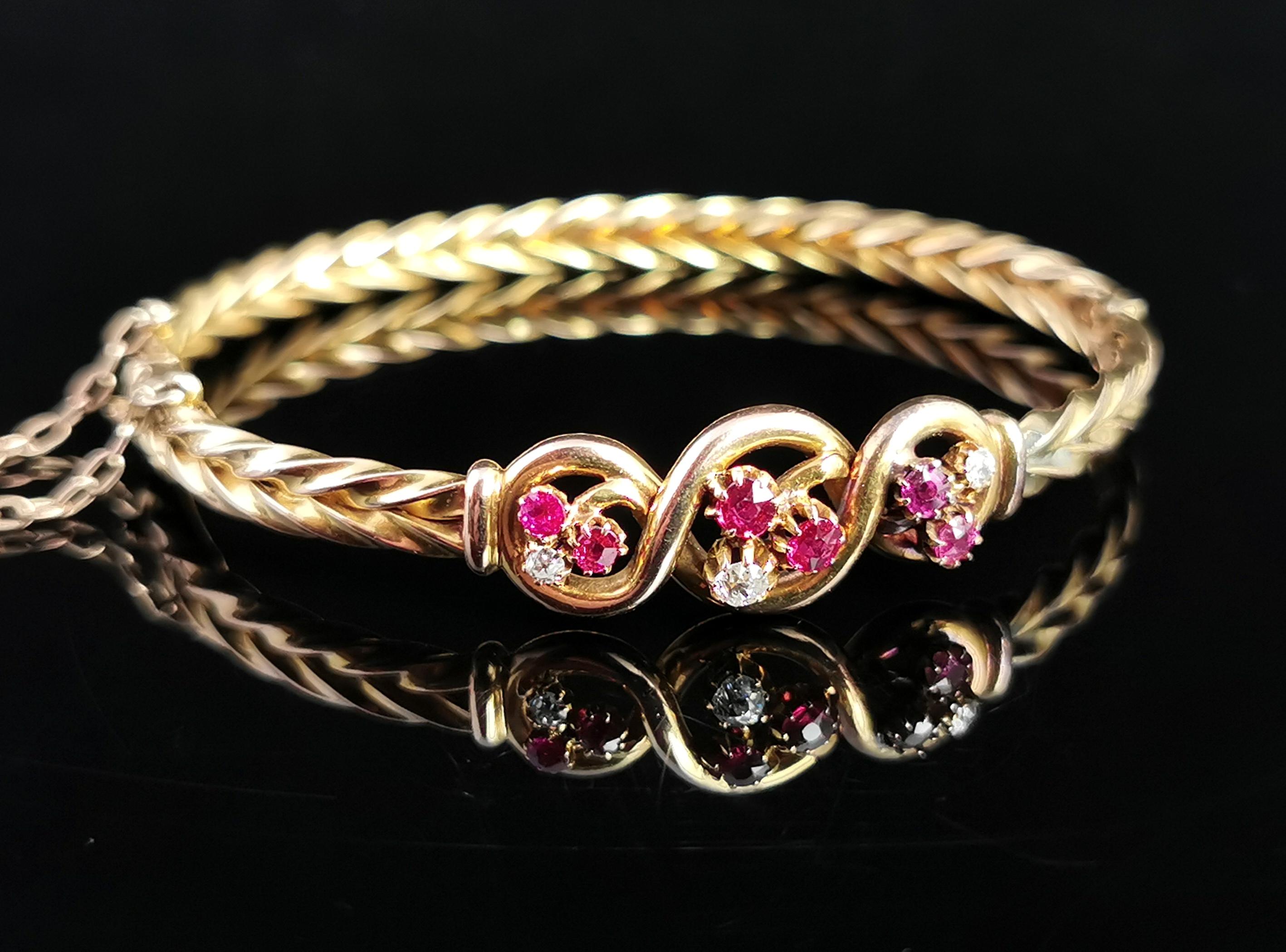 Victorian 15 Karat Yellow Gold Ruby and Diamond Shamrock Bangle In Fair Condition In NEWARK, GB