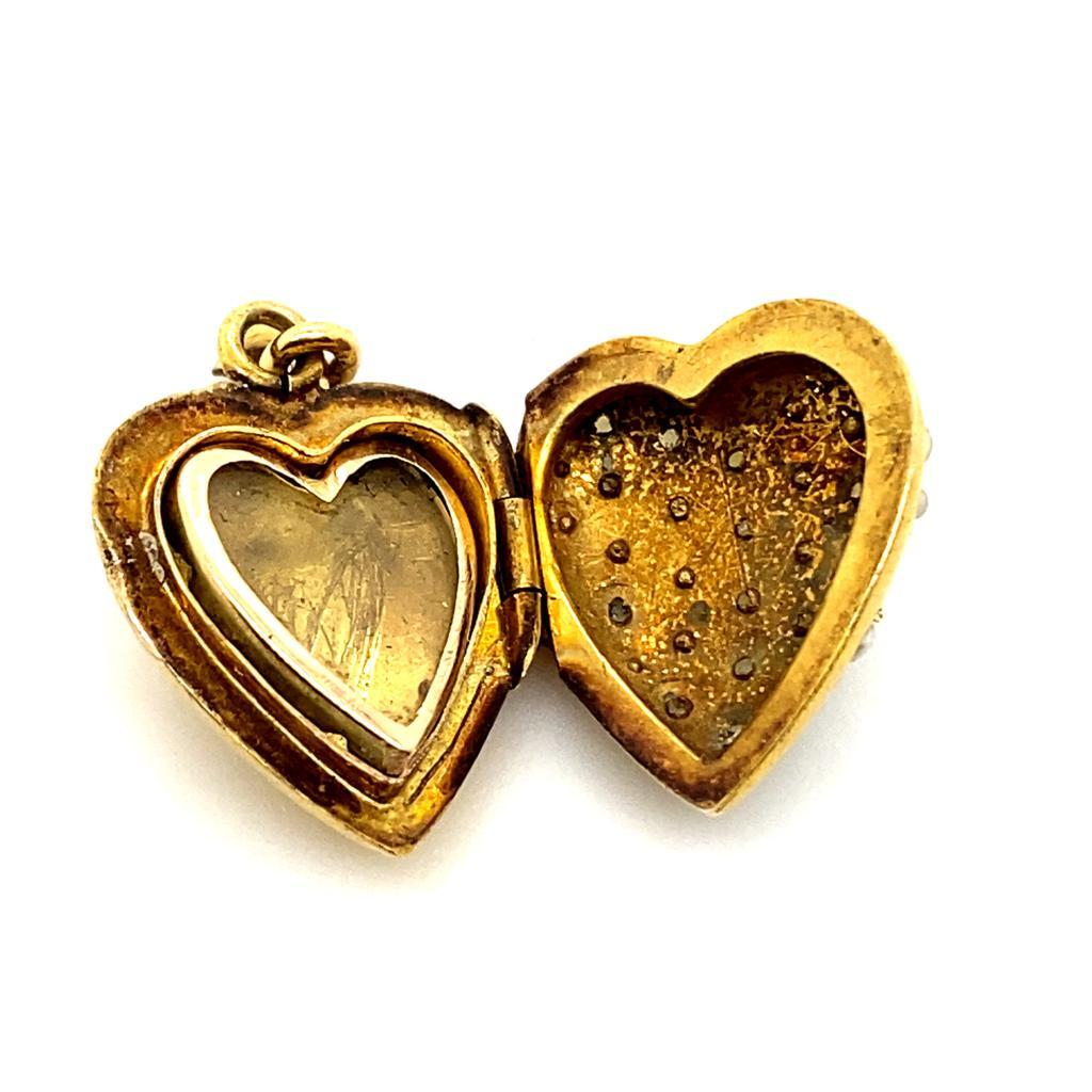 Victorian 15 Karat Yellow Gold Seed Pearl Heart Locket Pendant For Sale 2