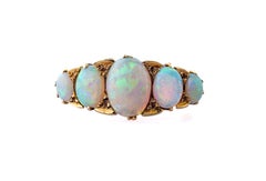 Viktorianischer 15 kt Gold Fünf Stein Opal Ring