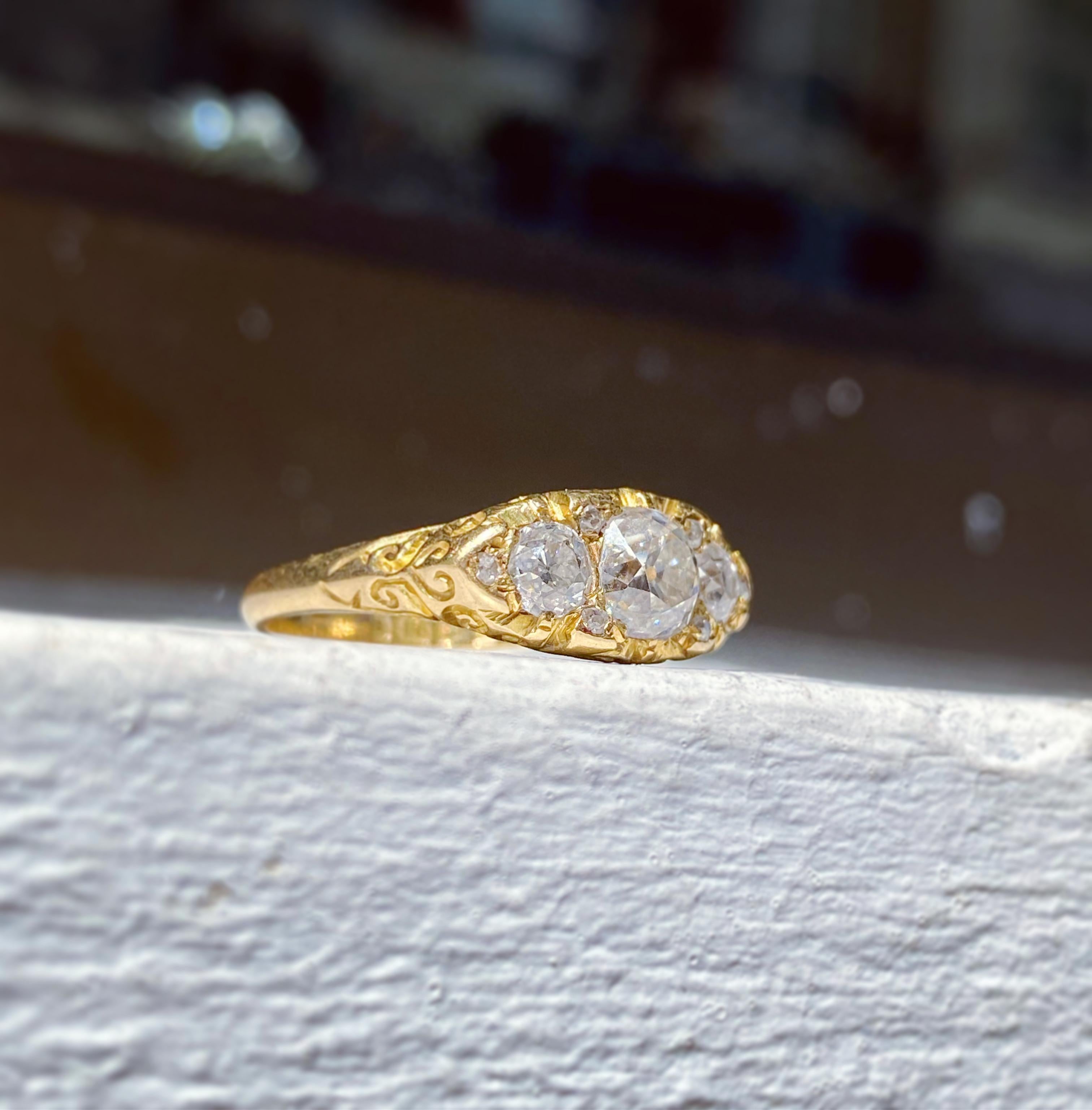 Victorian 1.50 Carat Diamond Three-Stone Ring, circa 1900s 2