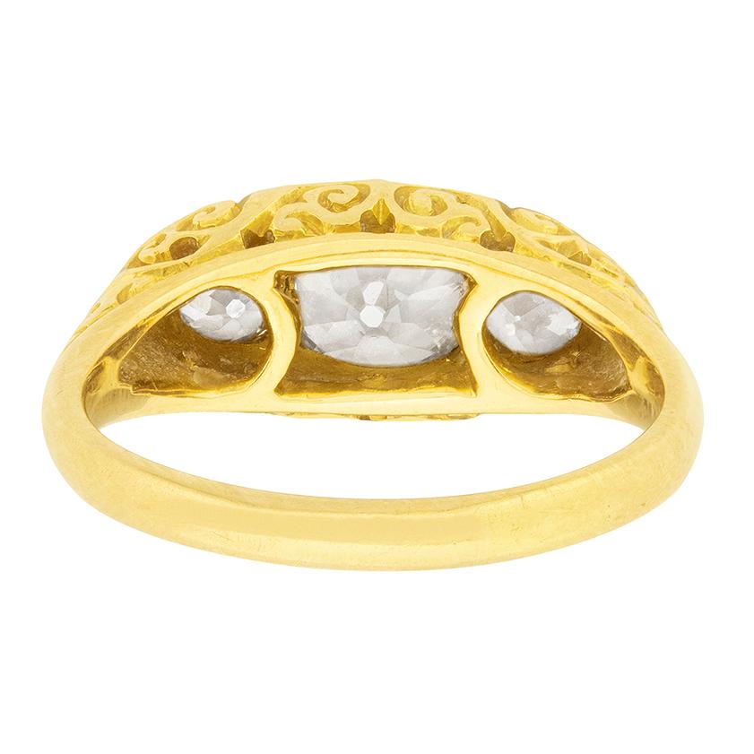 Victorian 1.50 Carat Diamond Three-Stone Ring, circa 1900s In Good Condition In London, GB