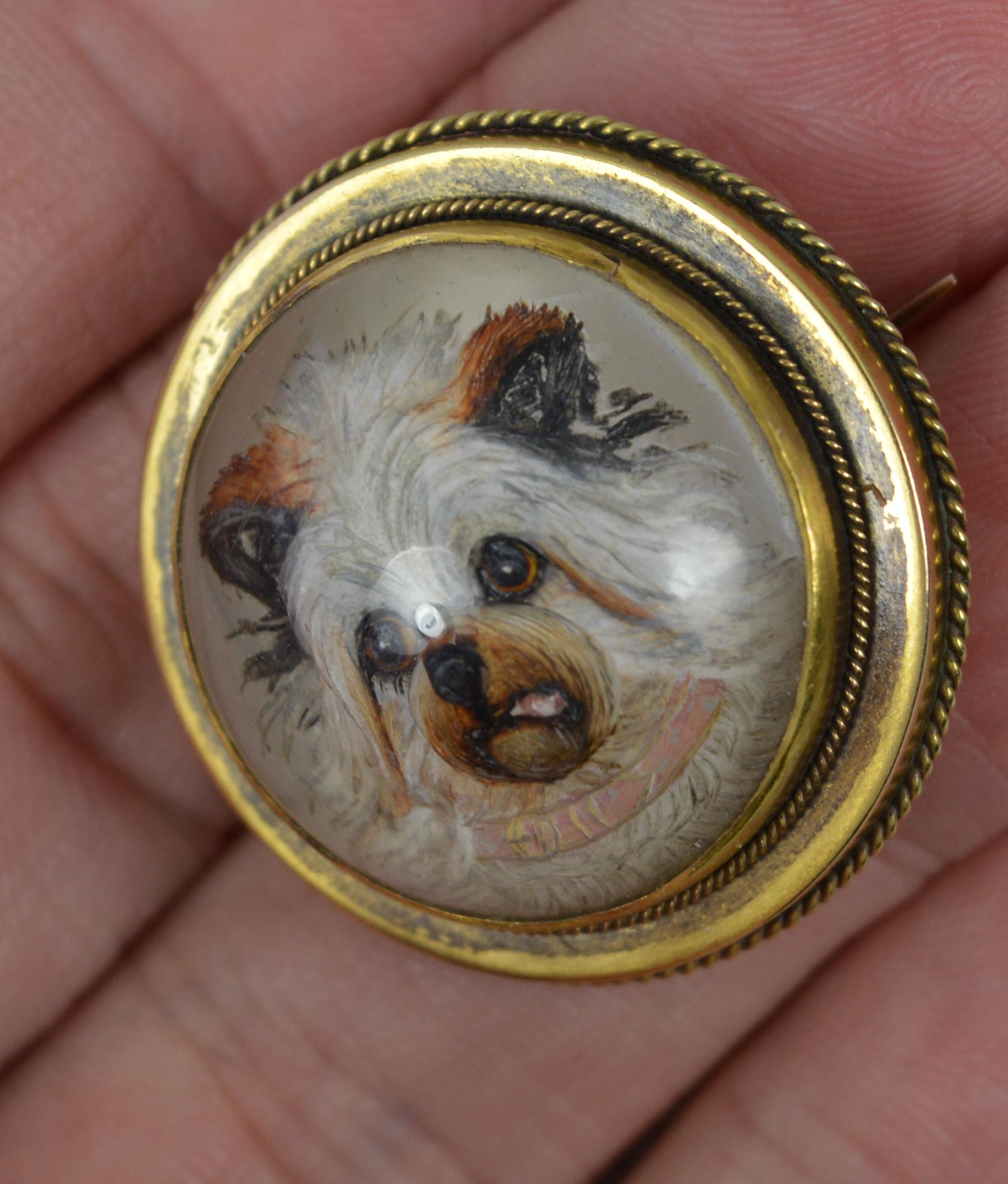 Round Cut Victorian 15ct Gold and Essex Crystal Reverse Intaglio Dog Portrait Brooch c1860 For Sale