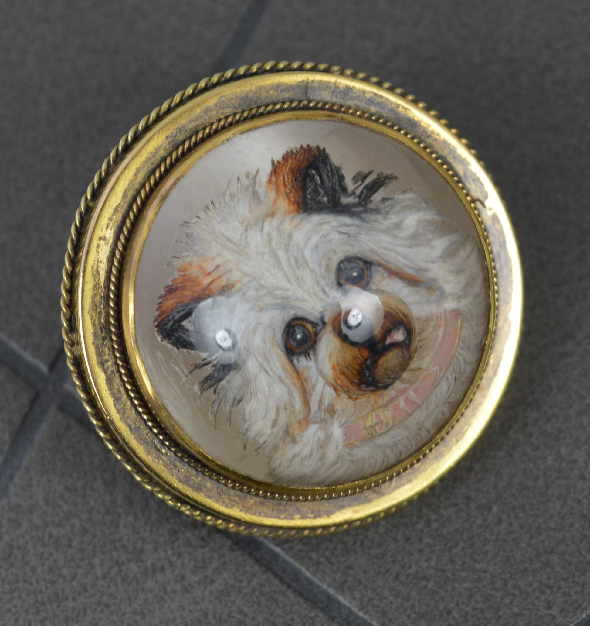 Victorian 15ct Gold and Essex Crystal Reverse Intaglio Dog Portrait Brooch c1860 For Sale 3