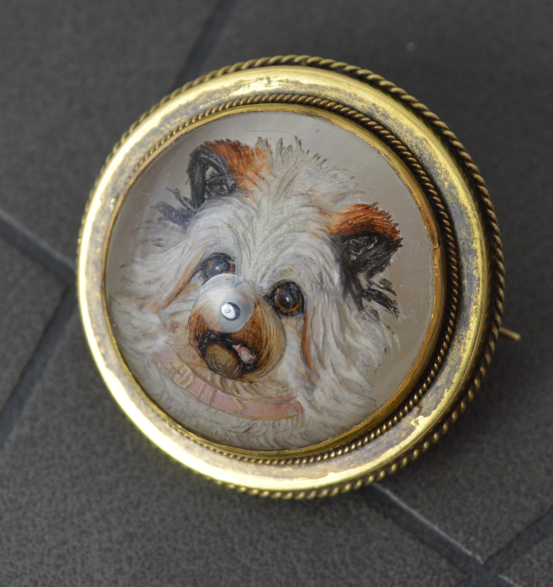 Victorian 15ct Gold and Essex Crystal Reverse Intaglio Dog Portrait Brooch c1860 For Sale 4