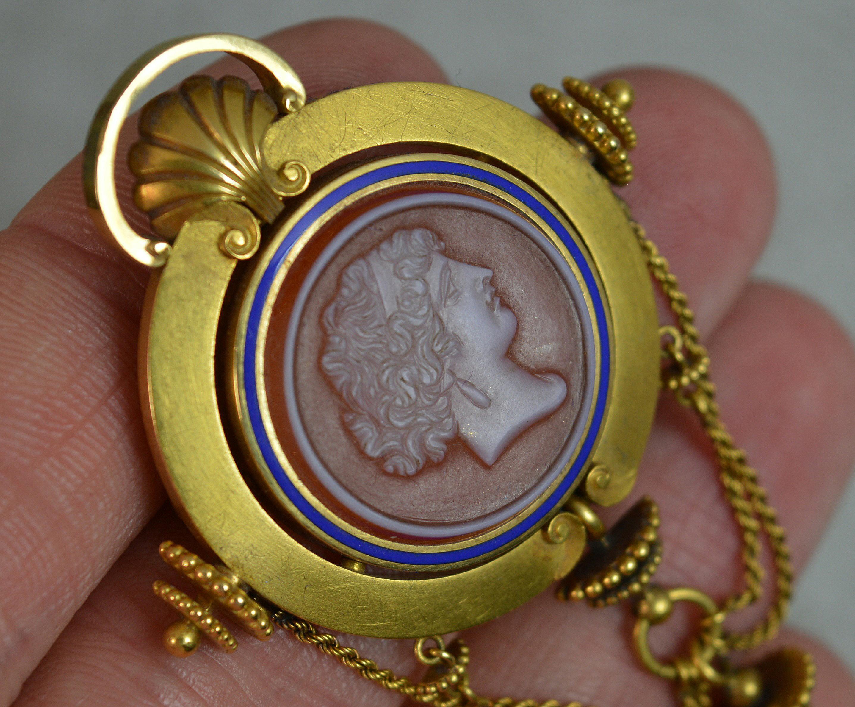 Women's Victorian 15 Carat Gold Carved Agate Cameo Enamel Brooch in Box