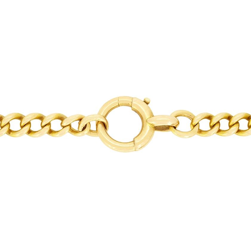 Fabriquée à l'époque victorienne, cette lourde chaîne est réalisée en or jaune 15 carats. Pesant 20 grammes, cette belle pièce a une épaisseur de 4 mm et une longueur de 16″.

Âge : années 1900
Métal : or jaune 15ct