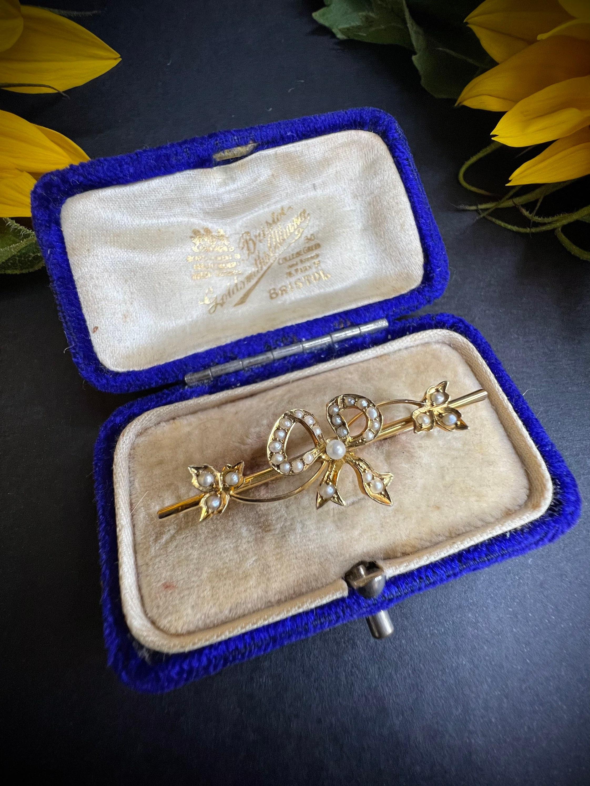 Victorian 15ct Gold Seed Pearl Bow Brooch For Sale 4