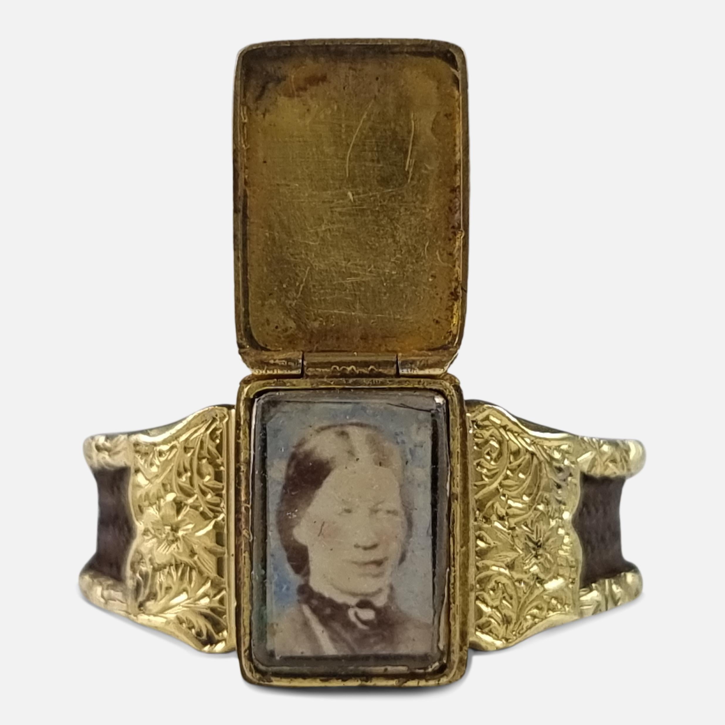 Victorian 15ct Gold Sentimental Memorial Portrait Hair Ring, 1873 7