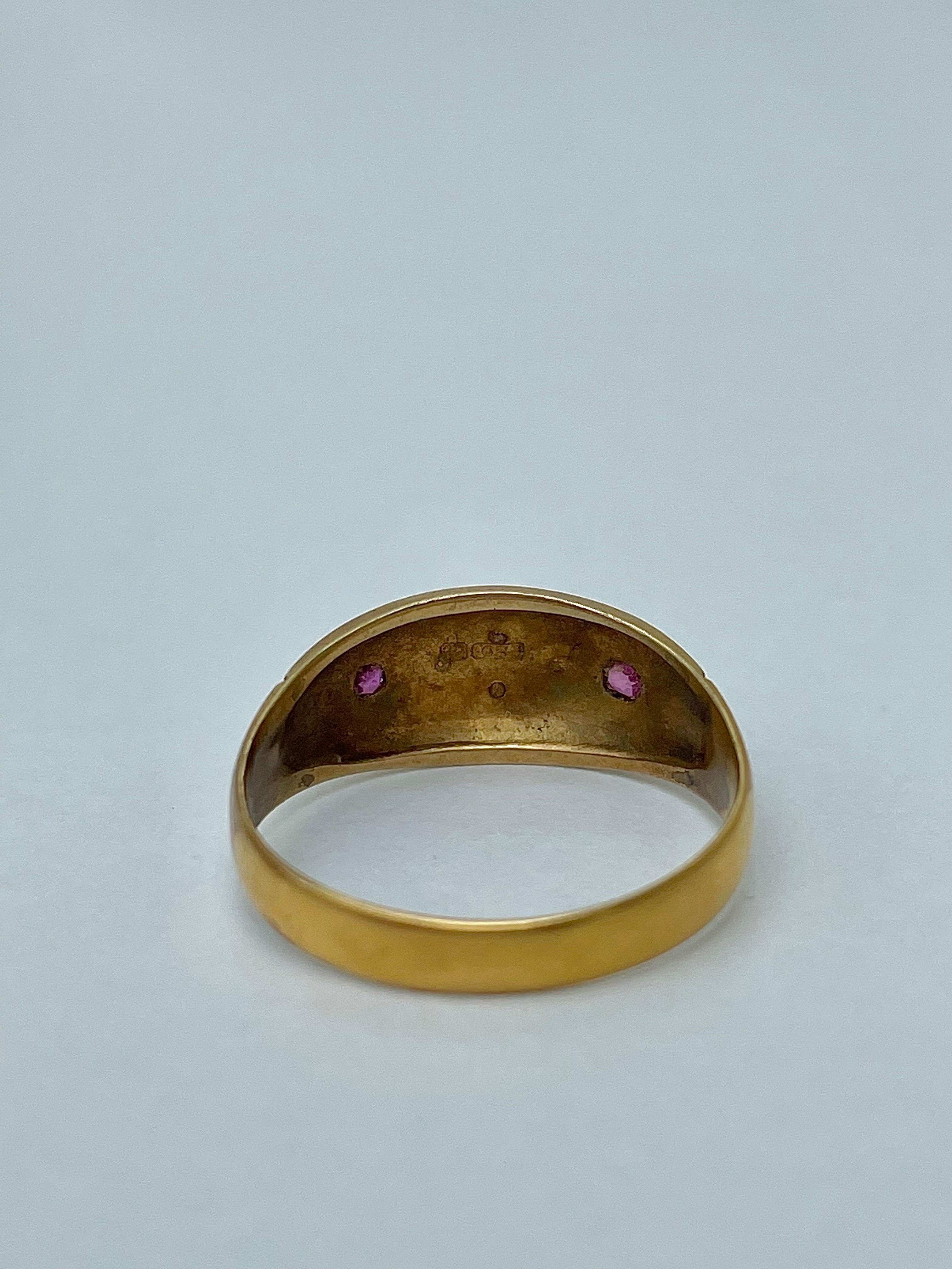 Victorian 15ct Yellow Gold Ruby and Pearl Ring

most beautiful pearl and ruby detailed ring 

The item comes without the box in the photos but will be presented in a gift box

Measurements: weight 2.73g, size UK W, head of ring 16.7mm x 8.3mm,