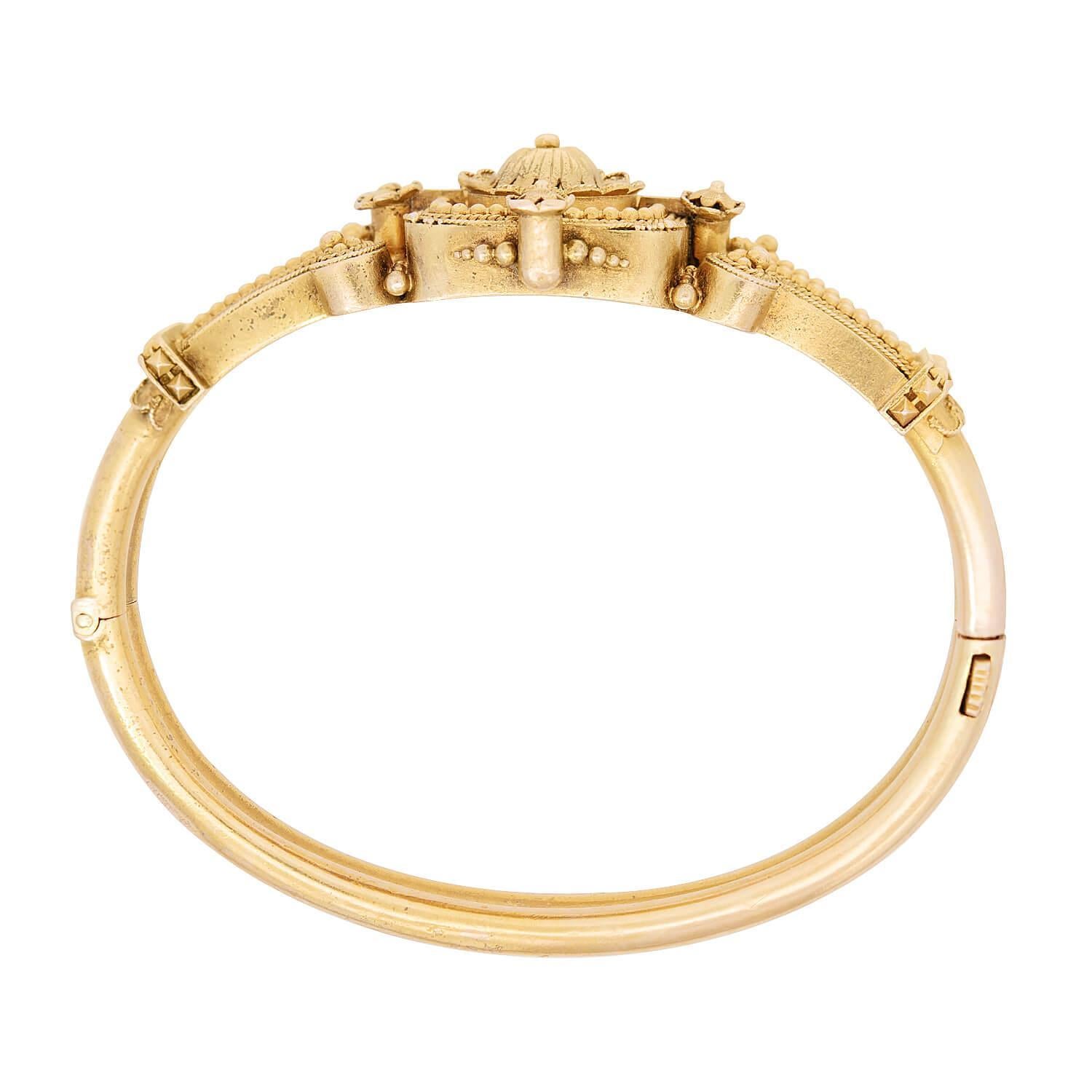 Victorian 15k Etruscan Bangle Bracelet Bon état - En vente à Narberth, PA