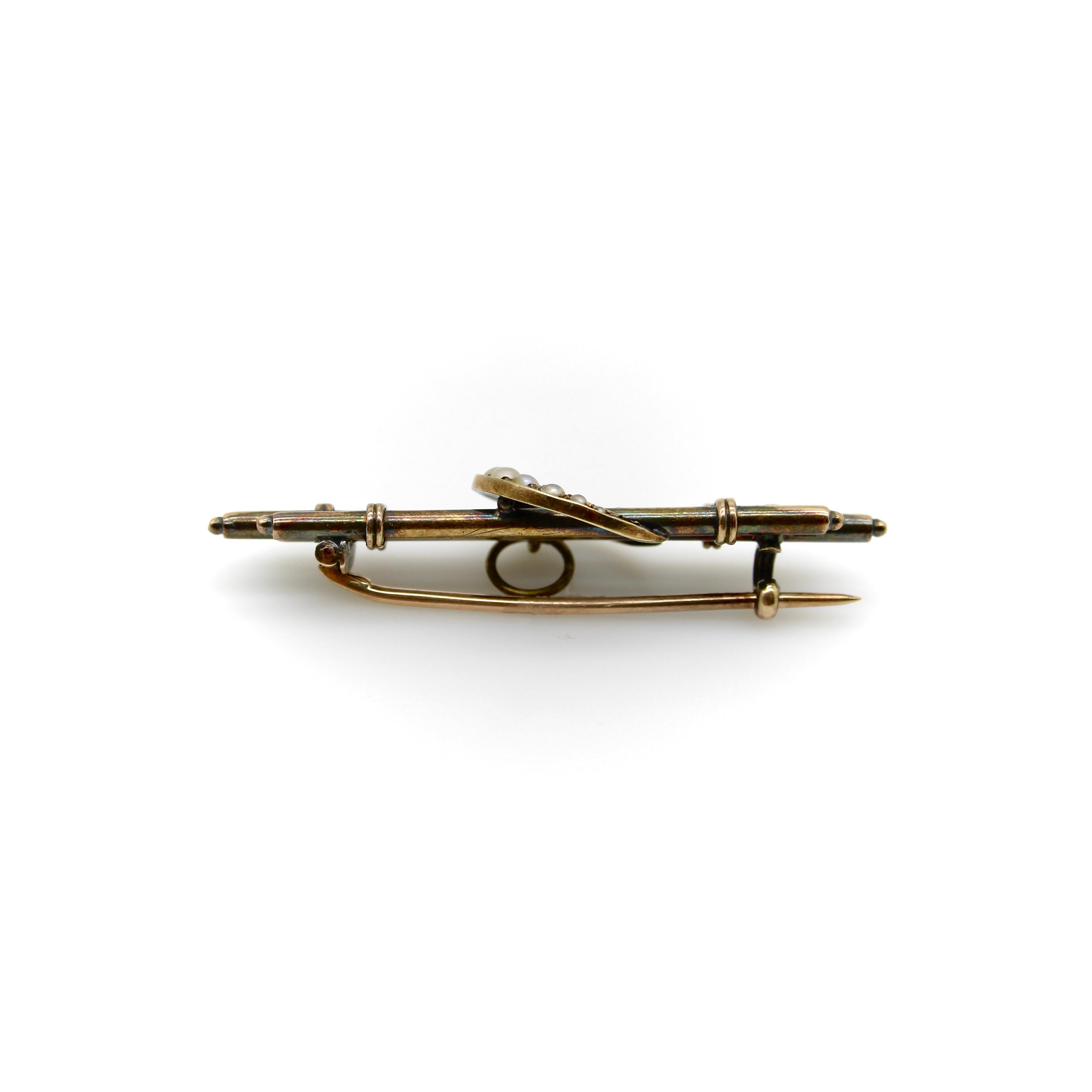 Femenino o masculino Broche victoriano de oro de 15 quilates en forma de luna creciente con perlas de siembra en venta