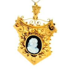 Victorian 15K Gold Hardstone Cameo Onyx Pendant, 1860–1880