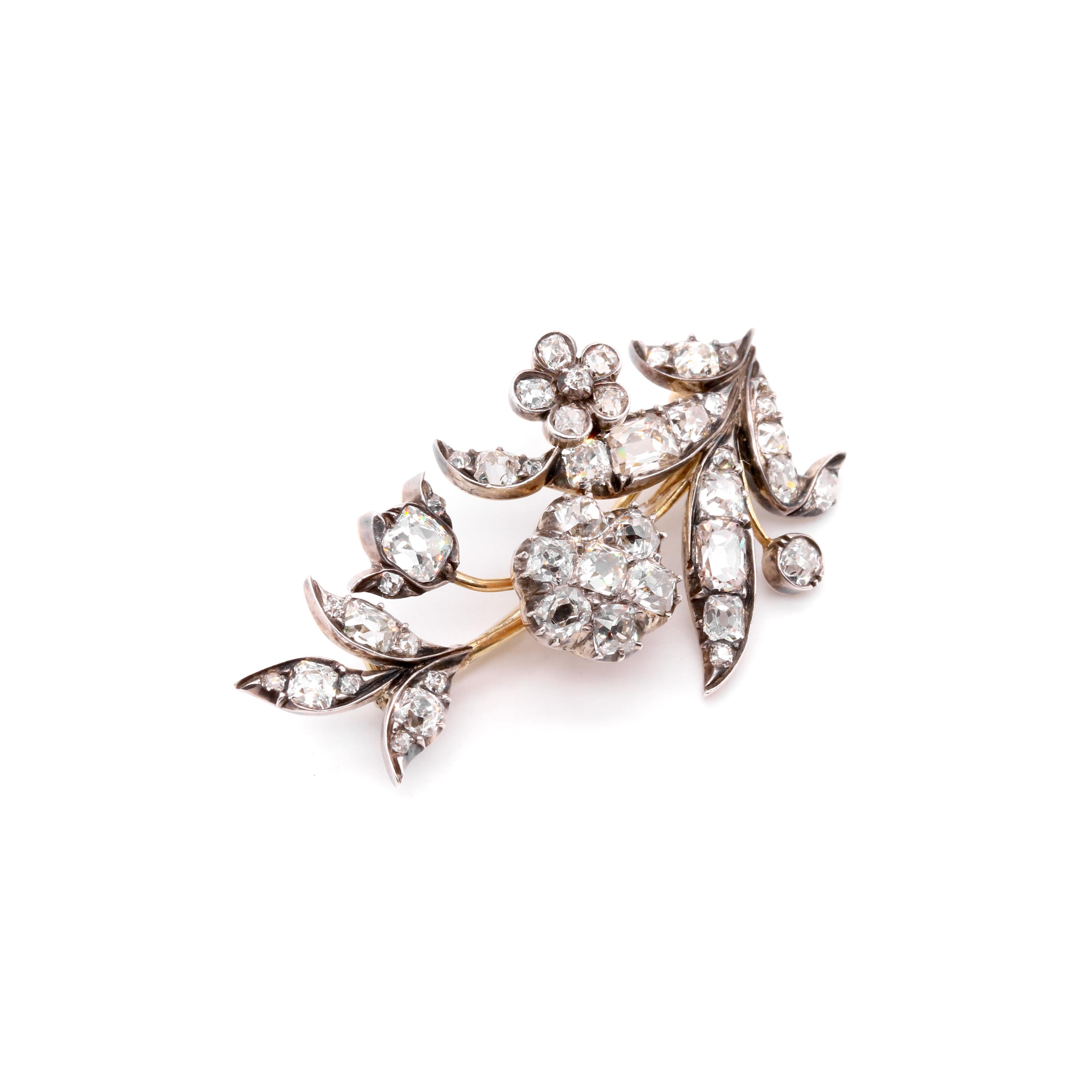 Victorian 15K Gold & Silver 3.8ctw Peruzzi Cut Diamond Floral Spray Brooch For Sale 2