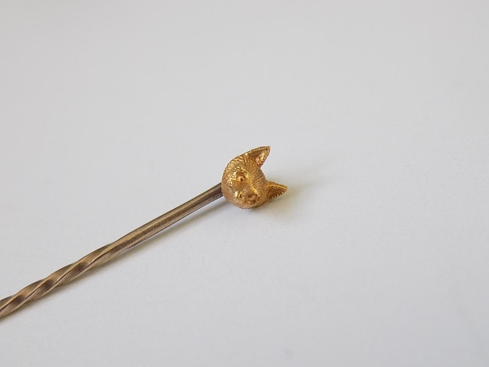 Women's or Men's Victorian 15 Karat Gold Tiny Fox Head Mask Stick Pin