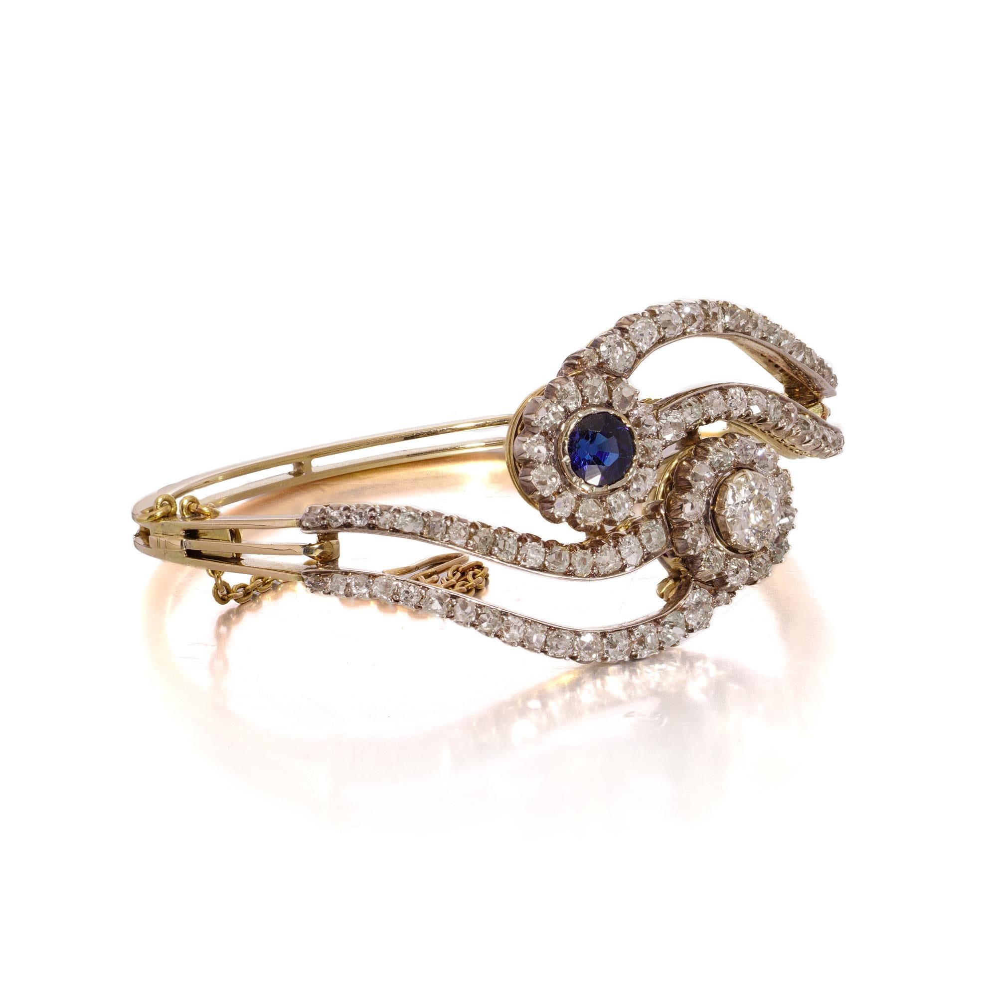 Victorian 15kt Gold 4.50 ct. Diamond & Sapphire Bangle In Good Condition For Sale In Braintree, GB