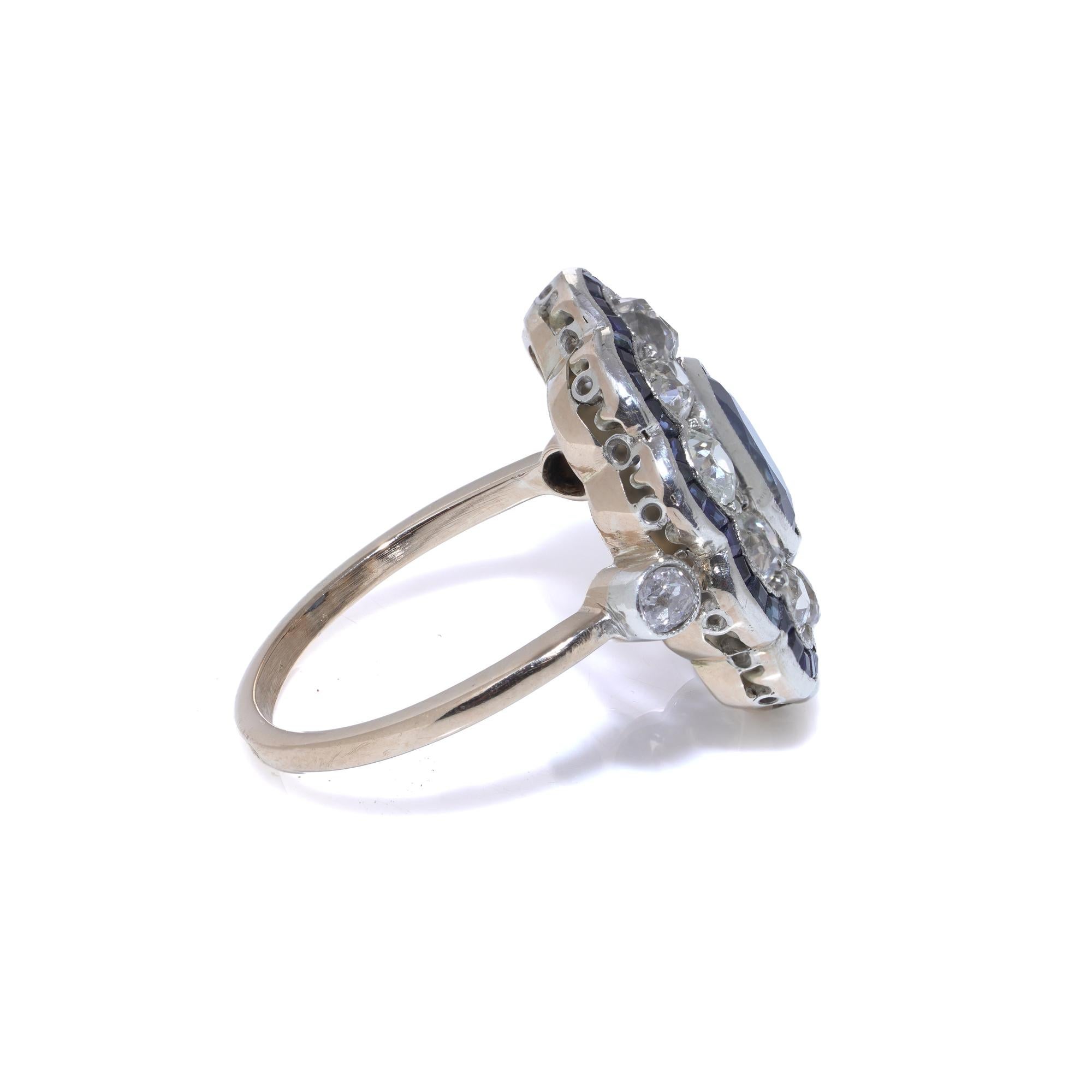 Vittoriano Anello vittoriano in oro 15kt e argento con zaffiro e diamanti, circa 1890 in vendita