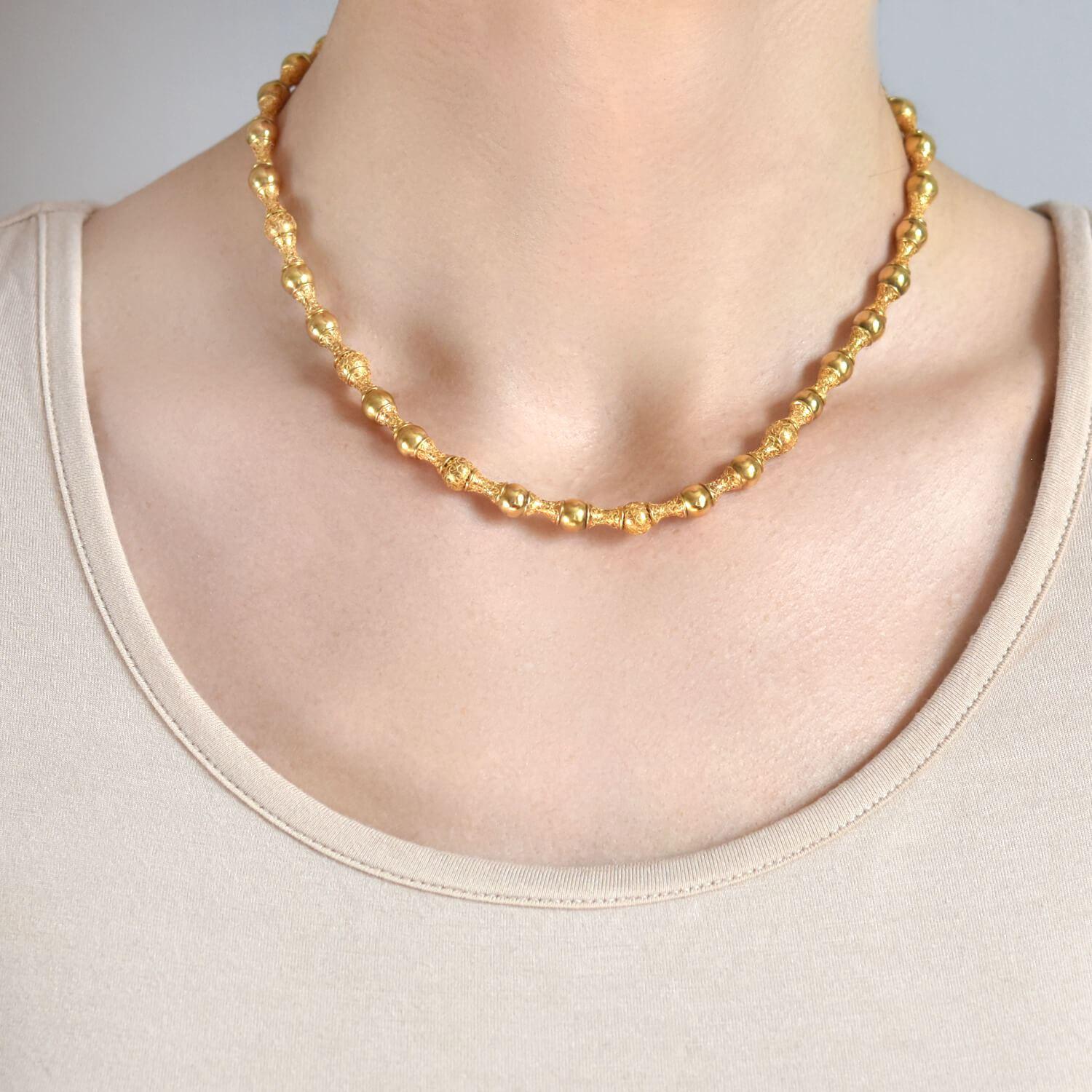 Victorian 15kt Gold Etruscan Wirework Alternating Bead Necklace 1