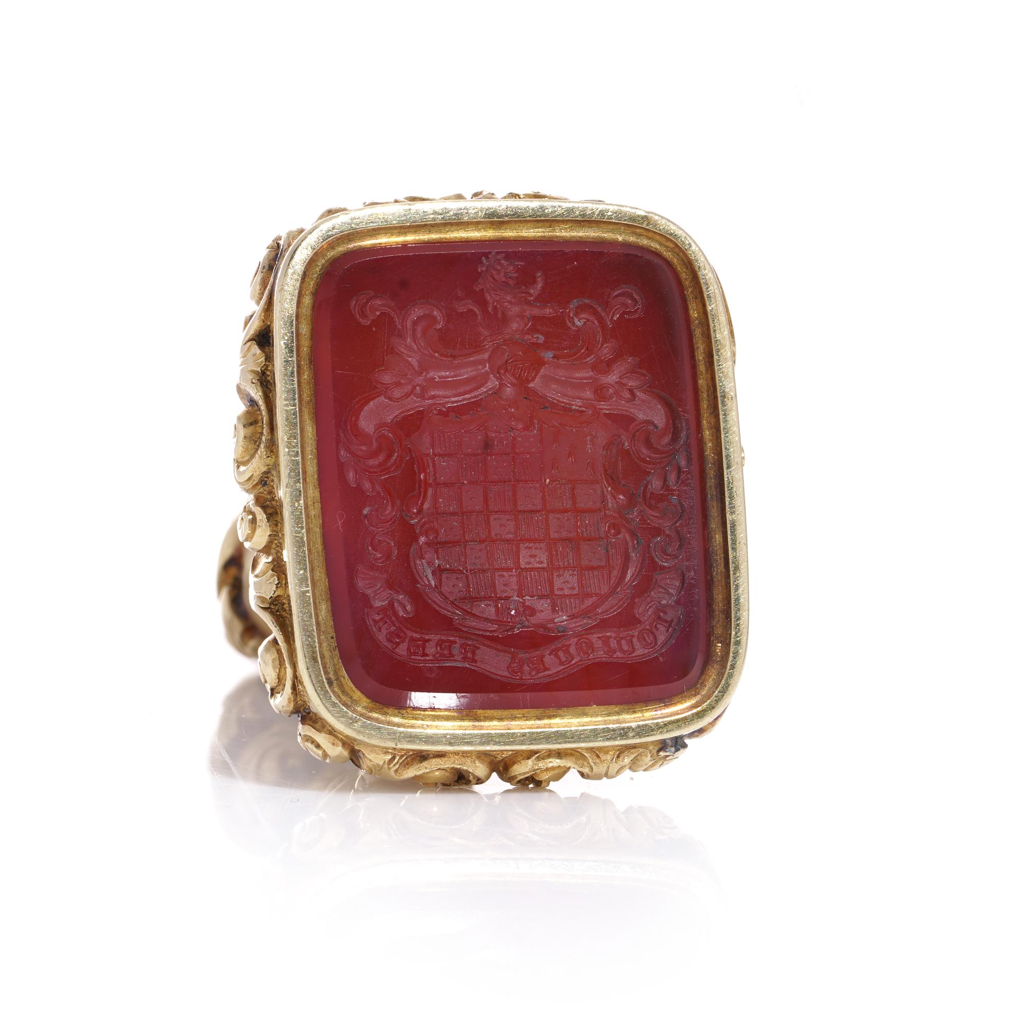 Victorian 15kt. gold seal fob with carnelian intaglio and family motto For Sale 2