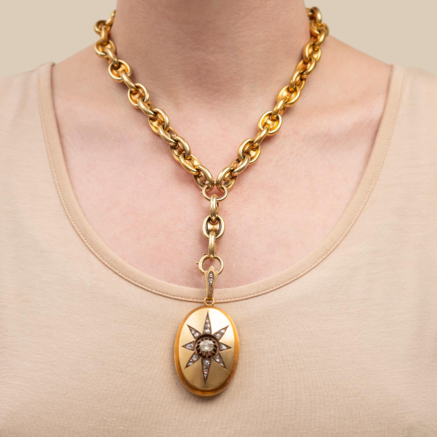Collier à maillons victorien à grande échelle en forme de marine de 15 carats en vente 1