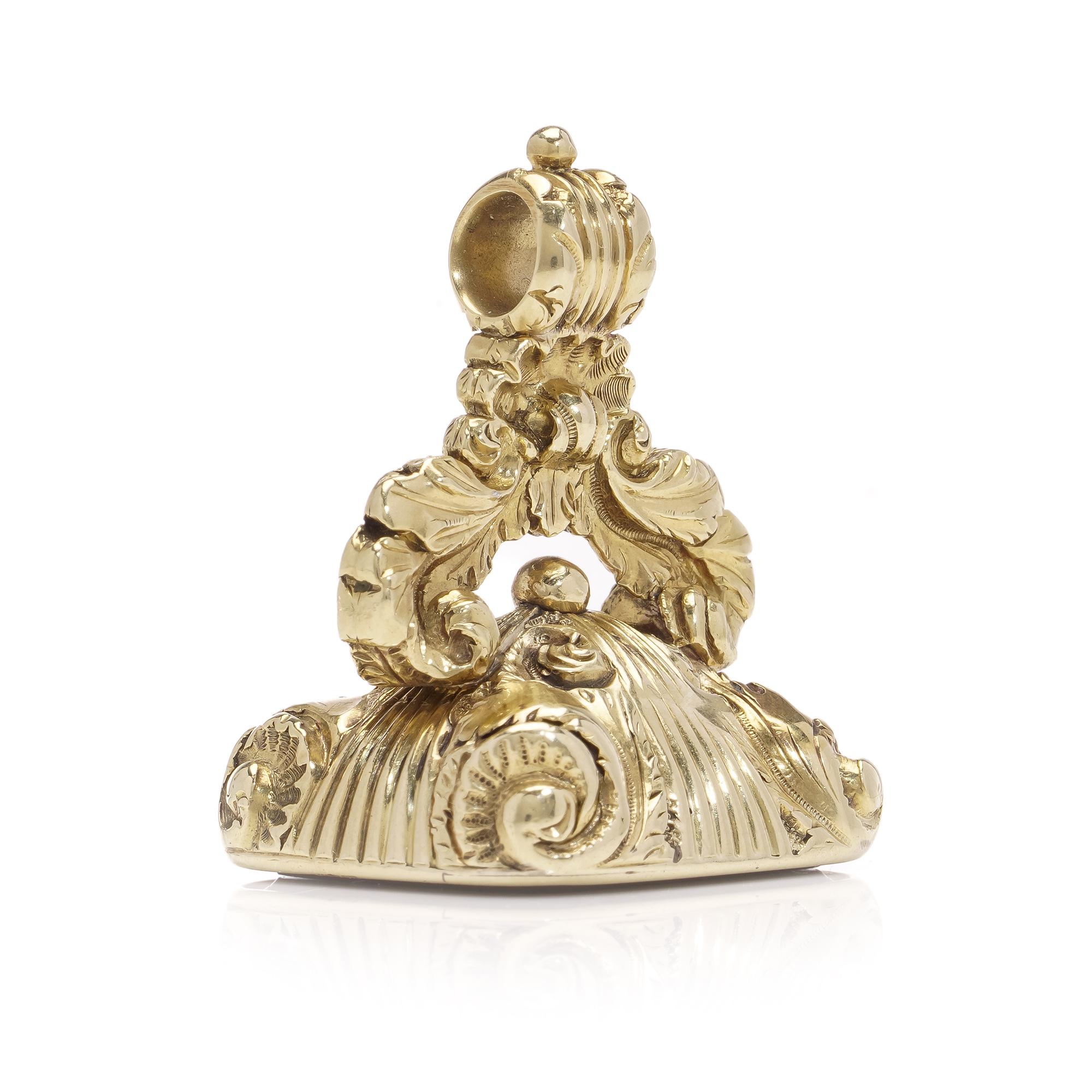 Mousqueton/pendentif victorien en or jaune 15 carats avec armoiries surnommées  Bon état - En vente à Braintree, GB