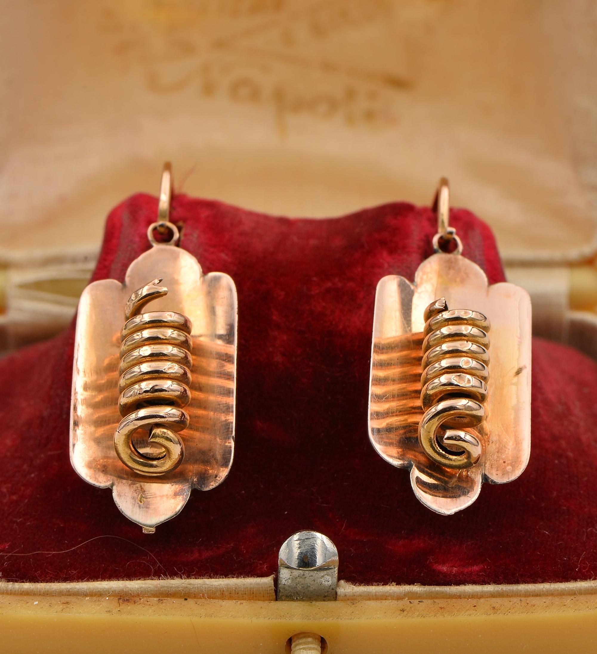 Vittoriano Orecchini vittoriani in oro rosa 16 KT a forma di serpente arrotolato in vendita