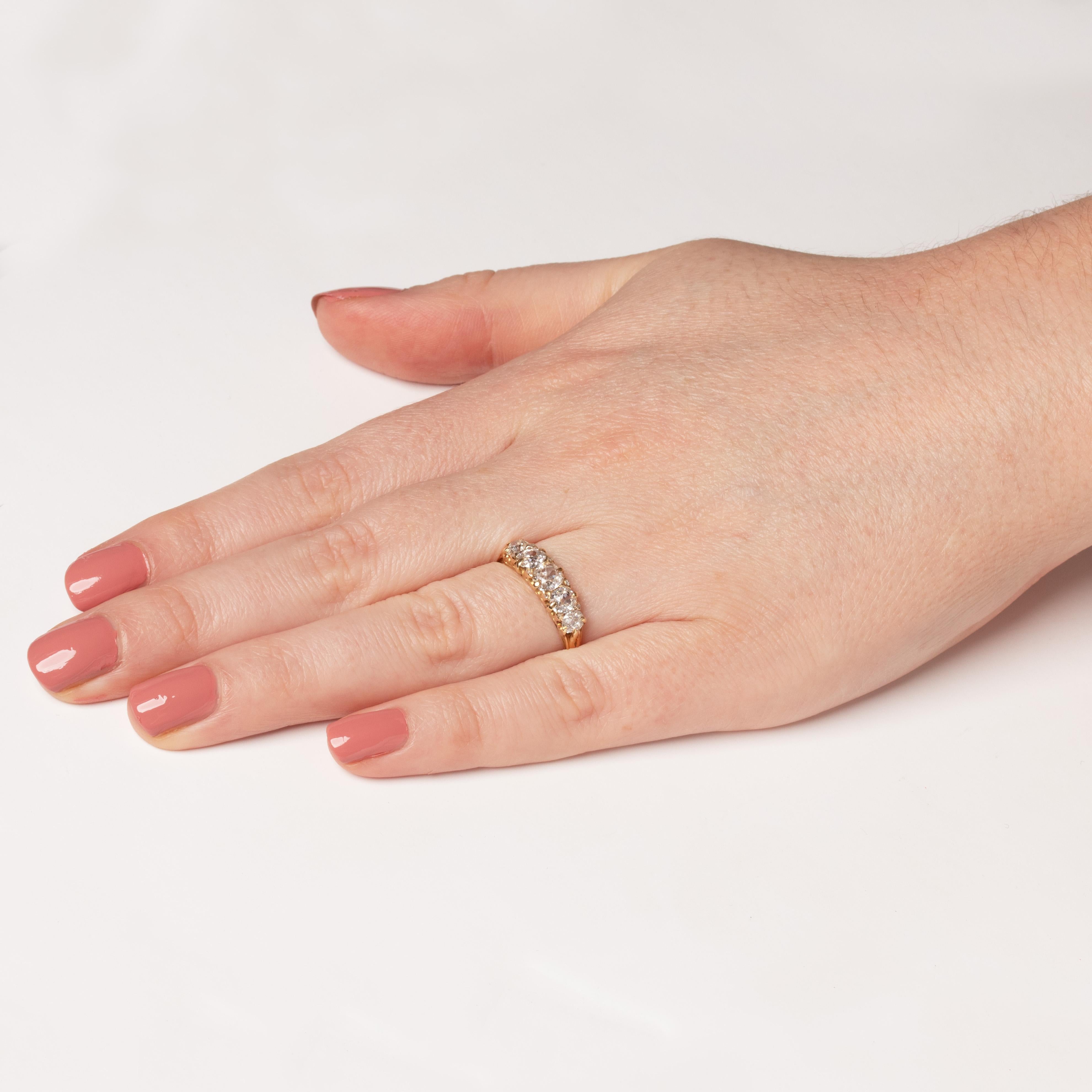 Bague victorienne à cinq pierres et diamant de 1,60ct, c.1880s. Bon état - En vente à London, GB