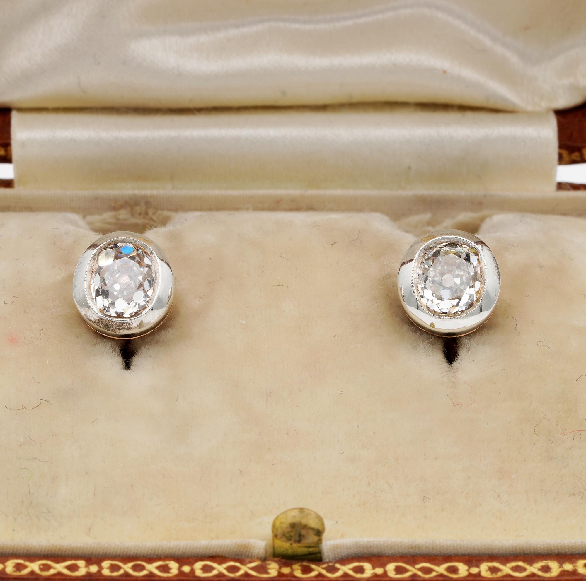 Exquisite pair of Victorian period Diamond studs earrings, 1890 ca.
Hand crafted of solid 18 KT gold with silver tops, backs have been remade for a safe use
Set with a twin of old mine cushion cut Diamonds, rare, individually hand cut during the