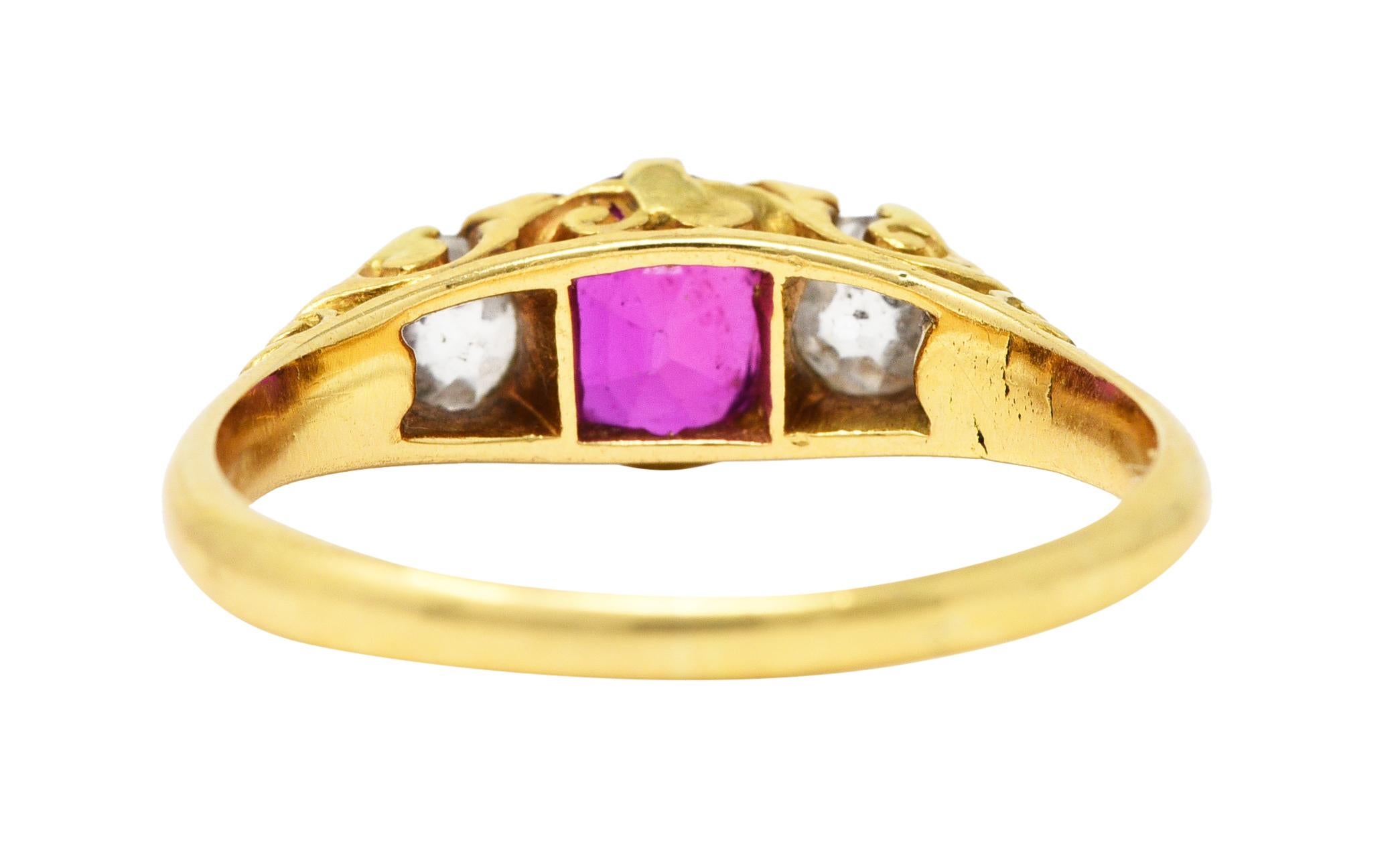 Victorian 1.64 Carats Ruby Old Mine Cut Diamond 18 Karat Yellow Gold Ring In Excellent Condition In Philadelphia, PA