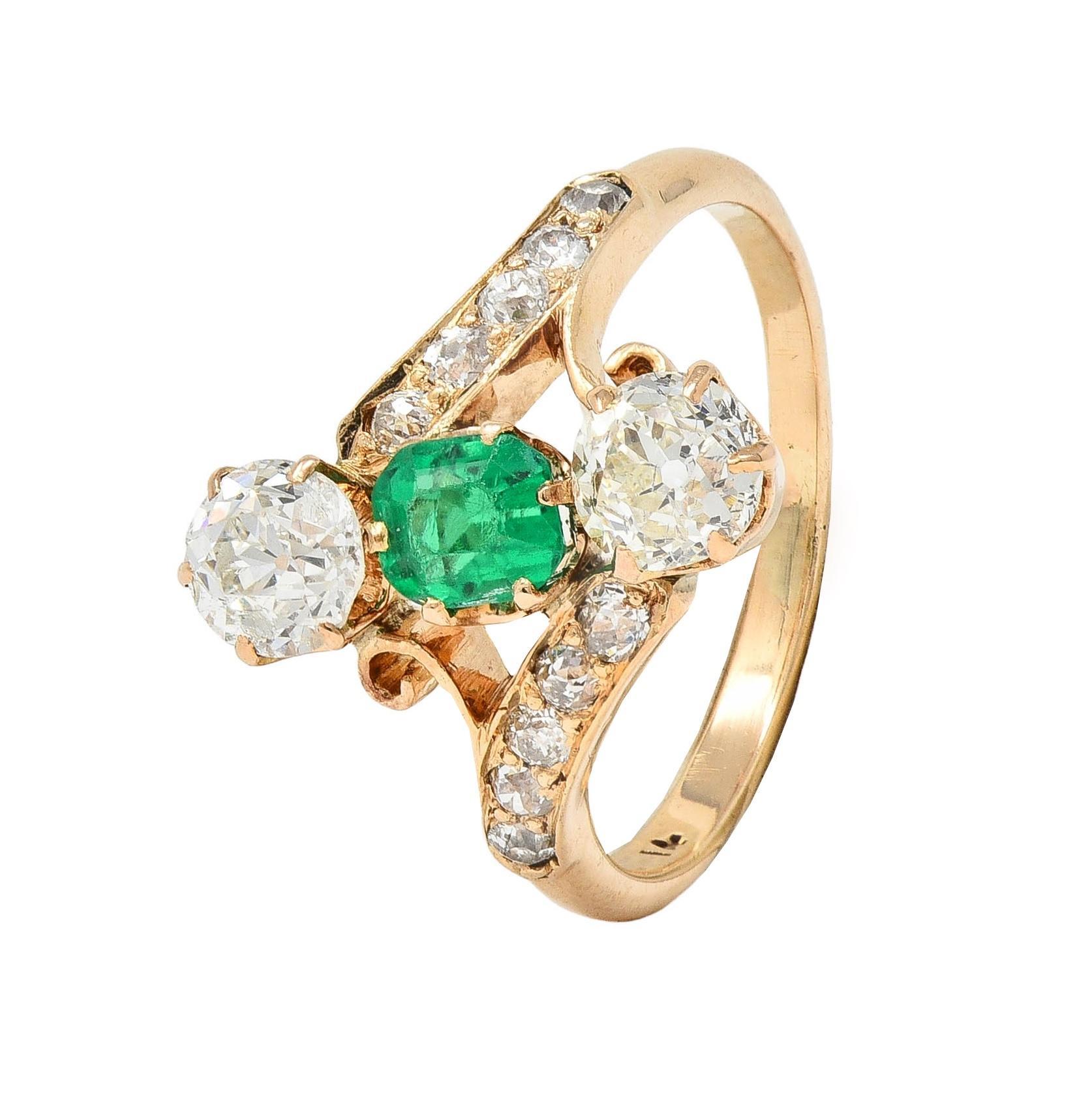 Bague bypass victorienne ancienne en or jaune 14 carats avec diamants et émeraude de 1,66 carat en vente 2
