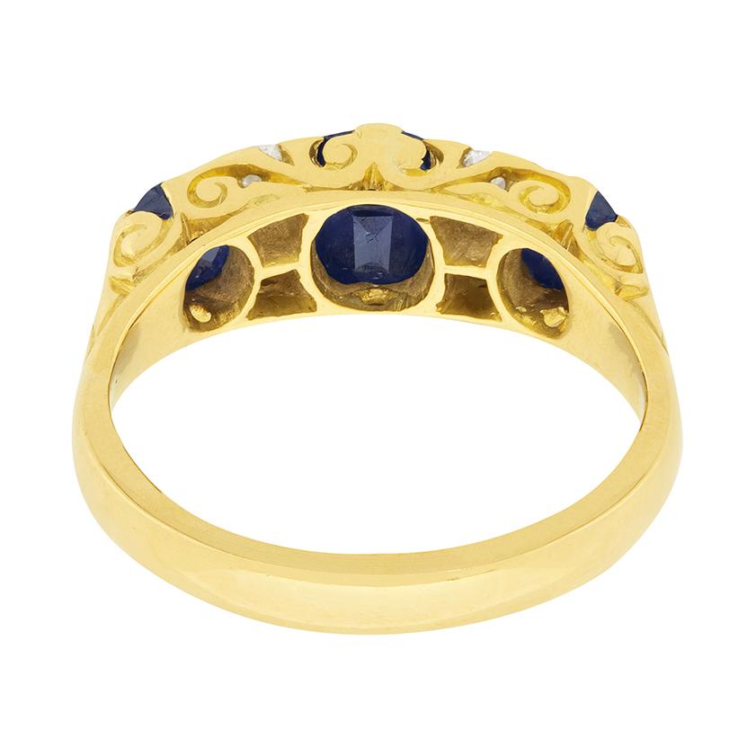 Victorian 1.70 Carat Sapphire and Diamond Ring, circa 1880s In Good Condition In London, GB