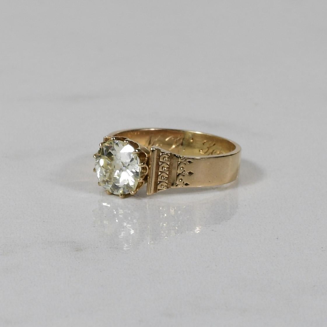 Viktorianischer Verlobungsring mit 1,71 Karat Diamant, datiert 1896 (Kissenschliff) im Angebot