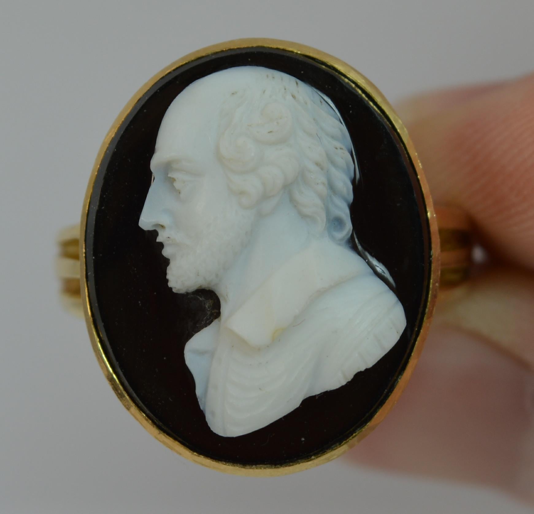 Women's or Men's Victorian 18 Carat Gold and Hardstone William Shakespeare Signet Ring