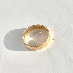 Victorian 18 Carat Gold Decorative Band