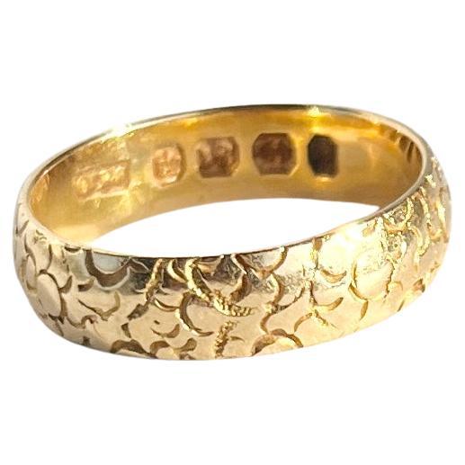 Victorian 18 Carat Gold Decorative Band
