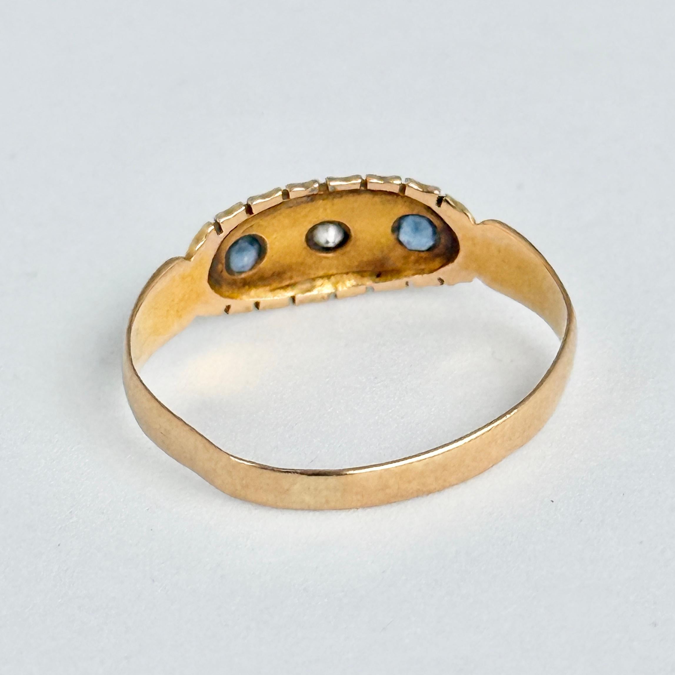 Victorian 18 Carat Gold Diamond and Sapphire Three Stone Ring für Damen oder Herren im Angebot