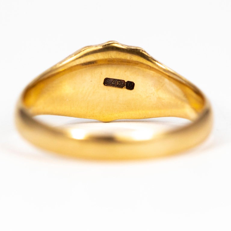 18 carat gold signet ring