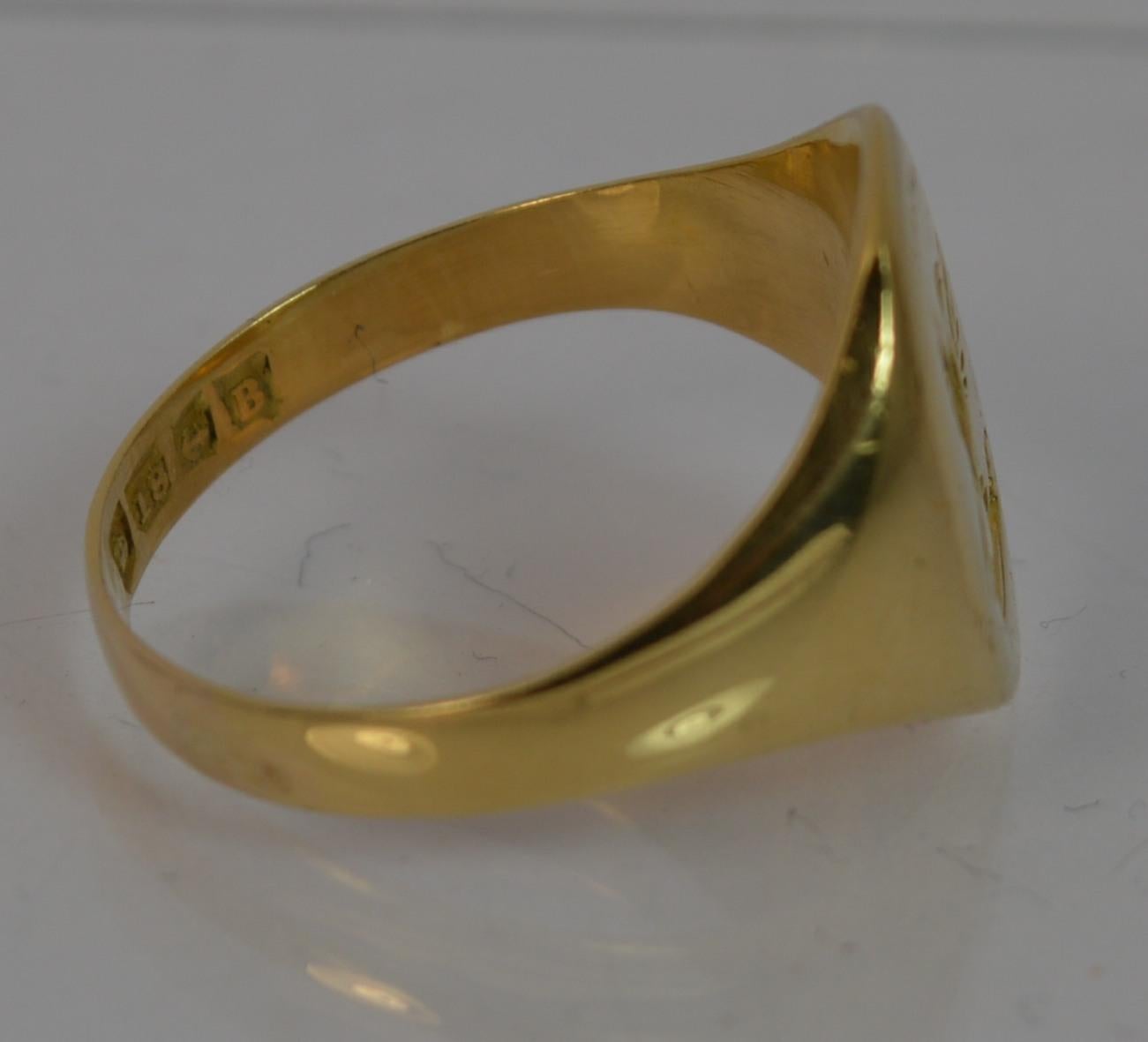 Victorian 18 Carat Yellow Gold Bird on Crown Intaglio Signet Ring In Excellent Condition In St Helens, GB