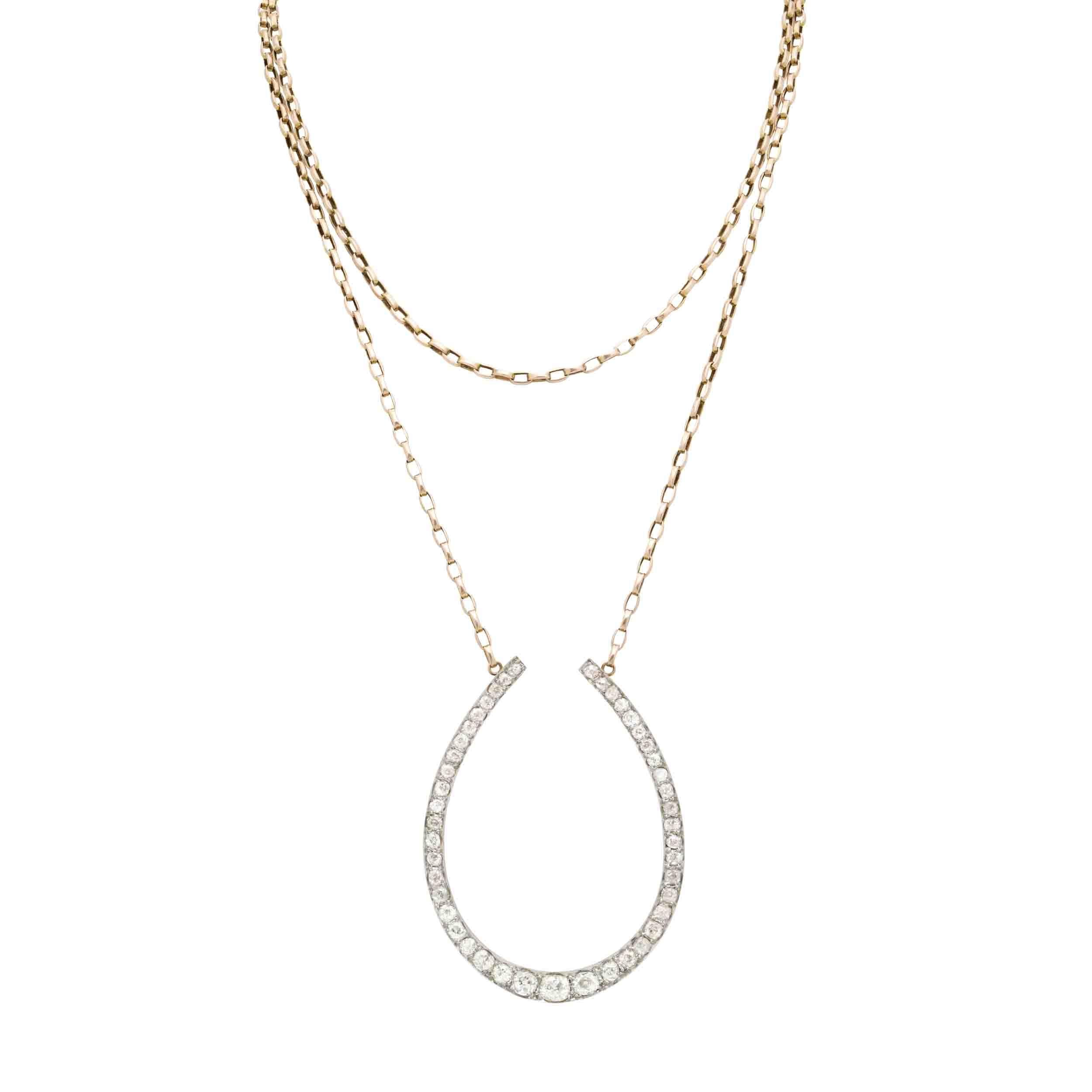 Ferro di cavallo con diamante da 6,0 carati su catena lunga in oro giallo vittoriano 15k, 1880 ca.
Diamonds Mine Cut
Collana con dichiarazione
