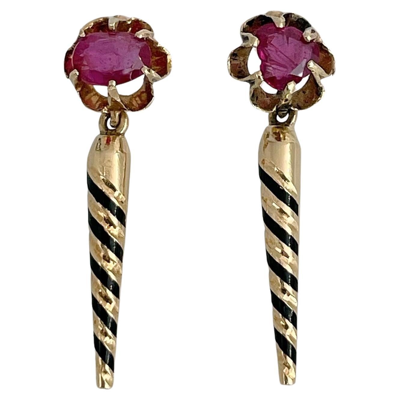 Boucles d'oreilles pendantes victoriennes en or 18 carats 0.30 carat rubis émail noir