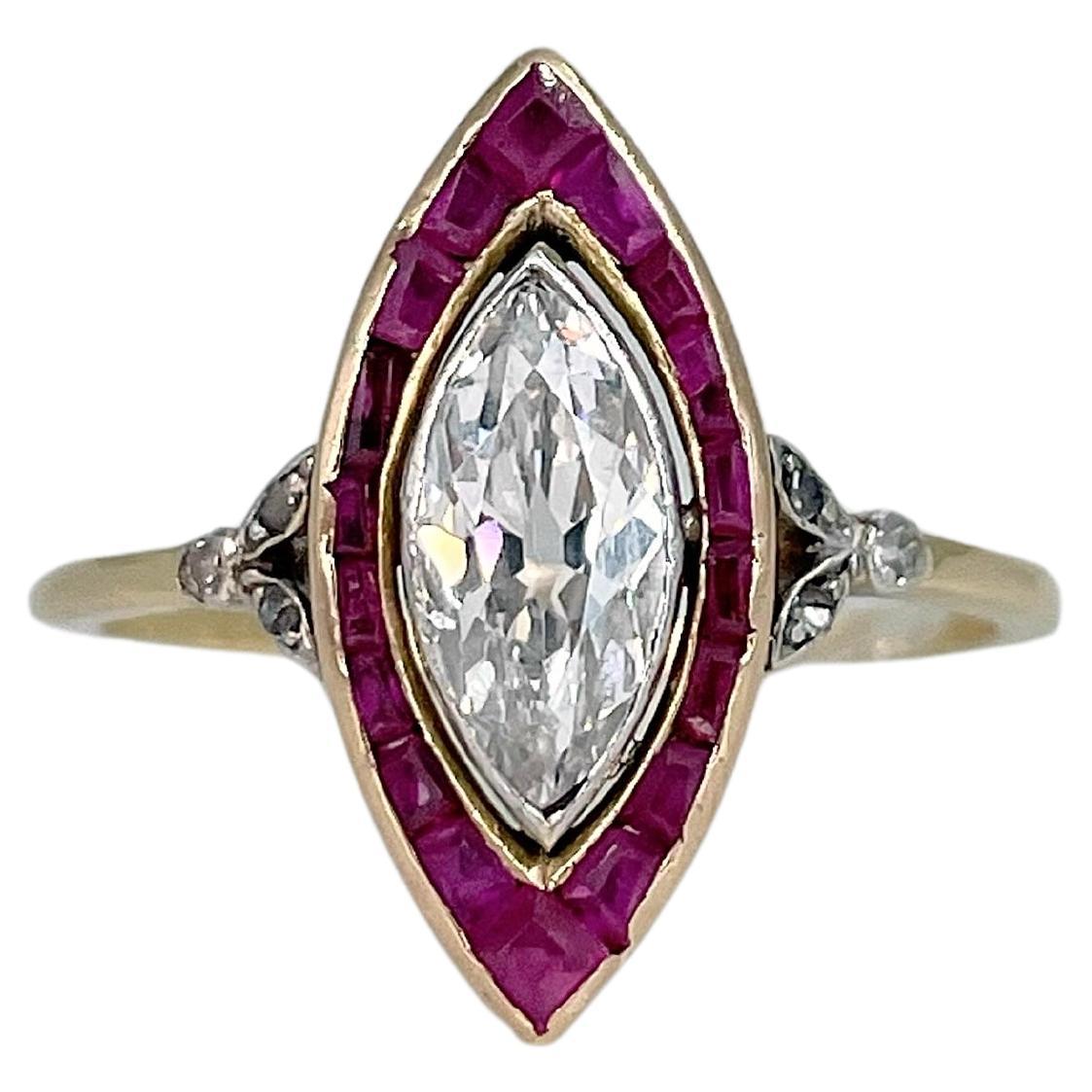 Bague navette victorienne en or 18 carats avec diamants taille marquise de 0,80 carat et rubis en vente