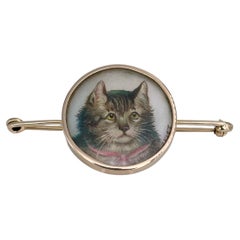 Broche victorienne en or 18 carats avec portrait miniature de chat signé