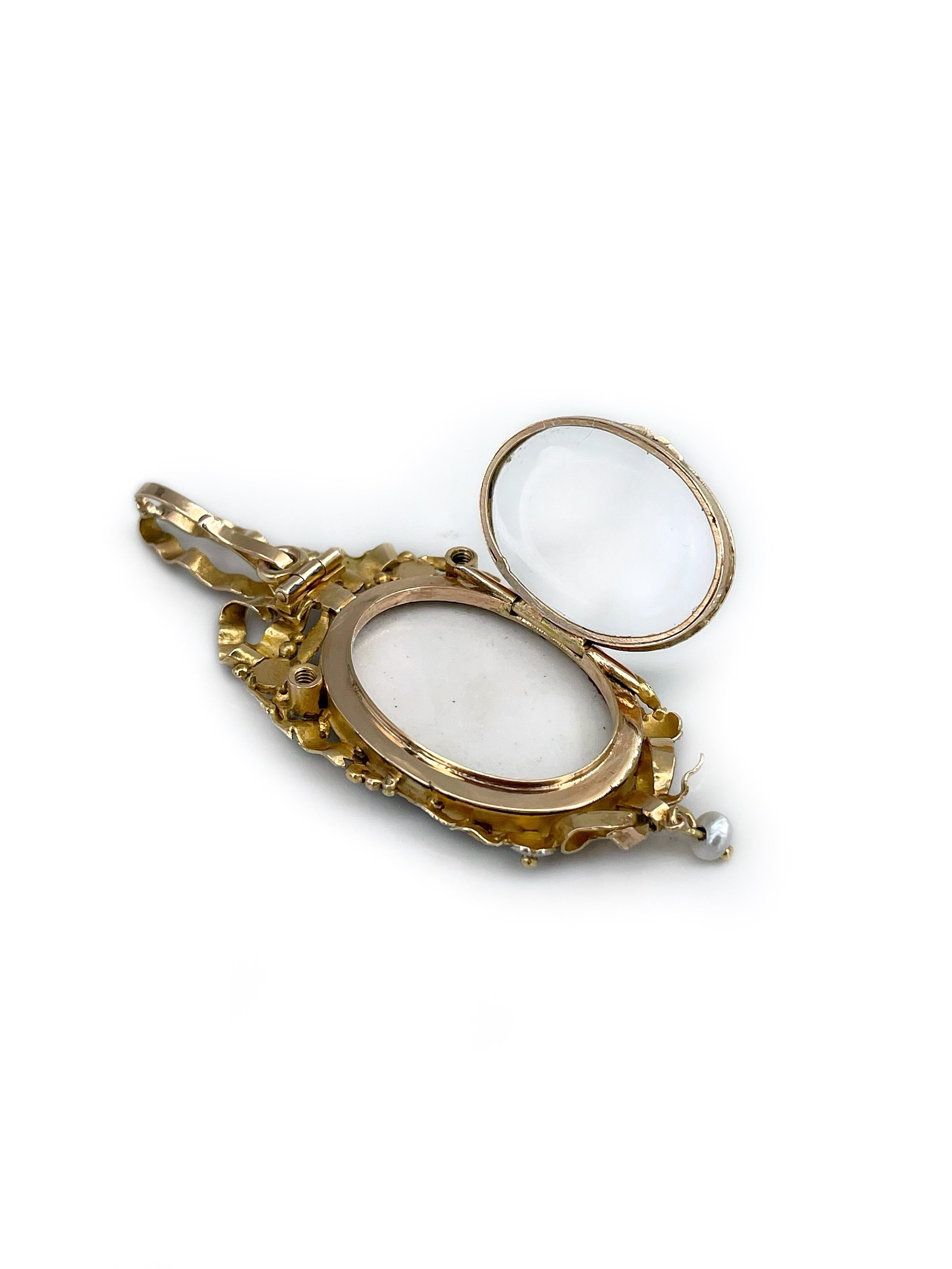 This is a gorgeous Victorian oval locket pendant crafted in 18K gold. Circa 1870. 

The piece features miniature portrait depicting a cherub with flute. It is hand painted in enamel. Pendant is highly decorated and has a small pearl drop.

Weight: