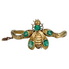 Victorian 18 Karat Gold Emerald Bee Hinged Bangle Bracelet