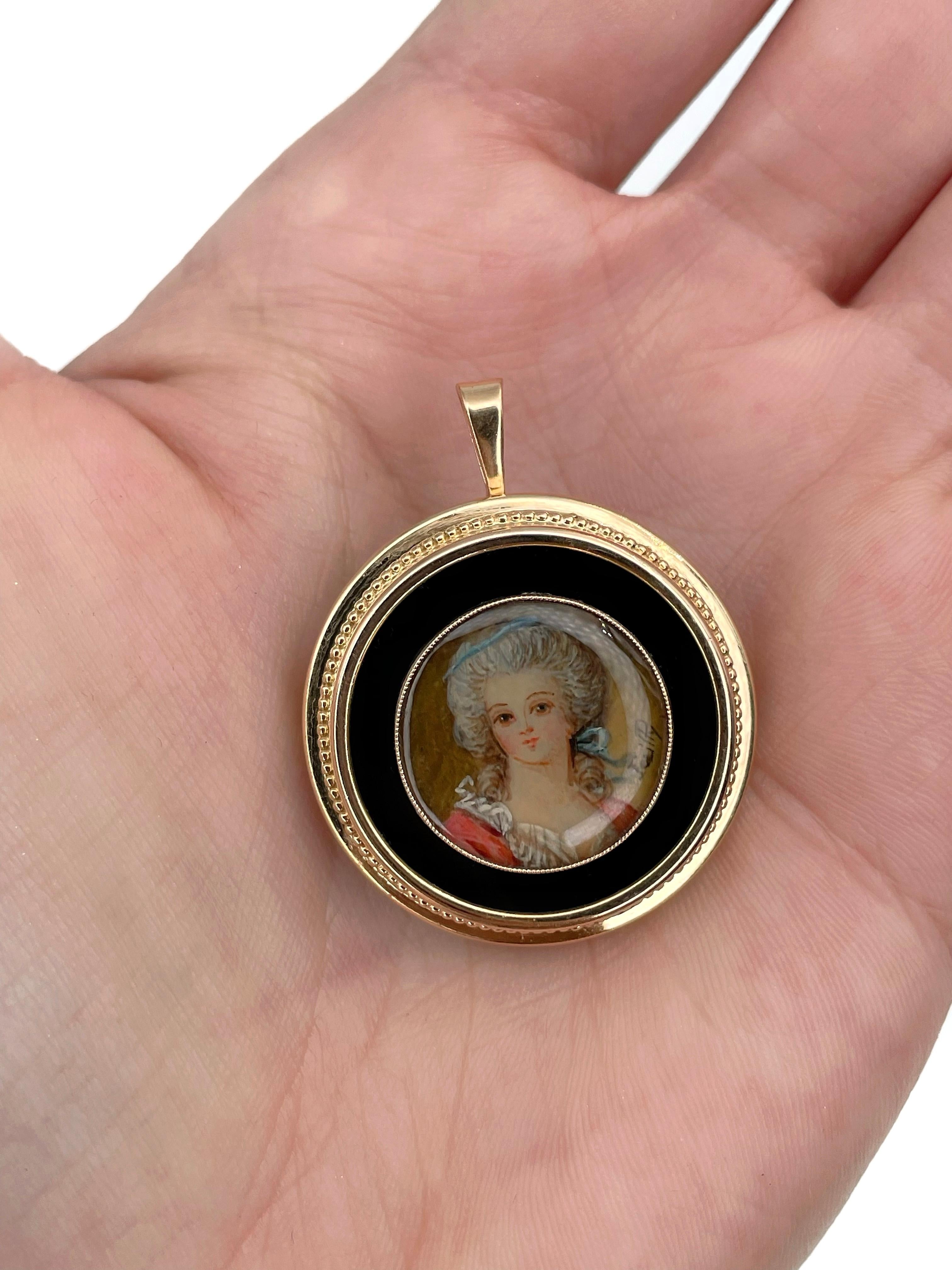 Victorian 18 Karat Gold Lady Miniature Portrait Signed Onyx Round Pendant Brooch For Sale 1