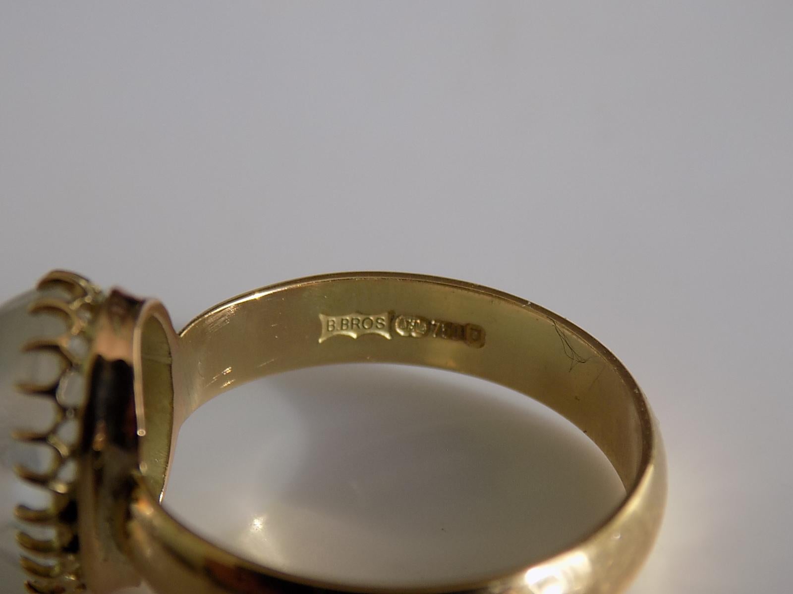Victorian 18 Karat Gold Moonstone Cabochon Solitaire Ring 1