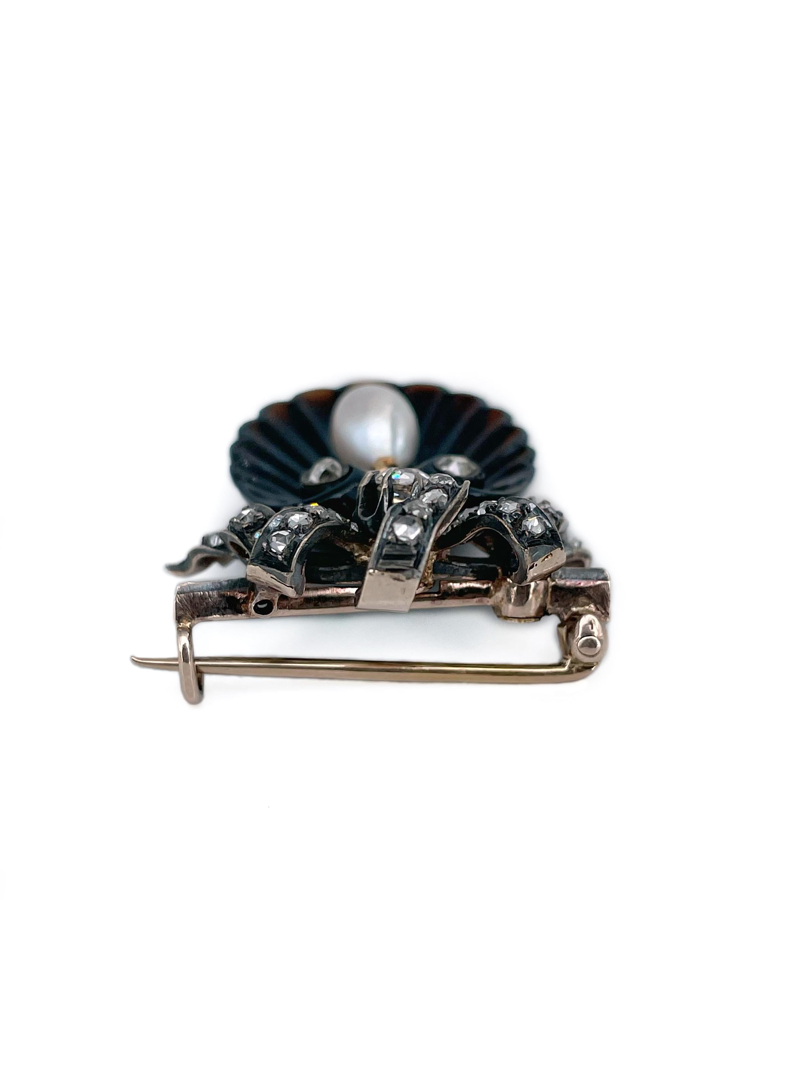 Women's Victorian 18 Karat Gold Old Cut Diamond Pearl Agate Bow Shell Shape Pin Brooch For Sale